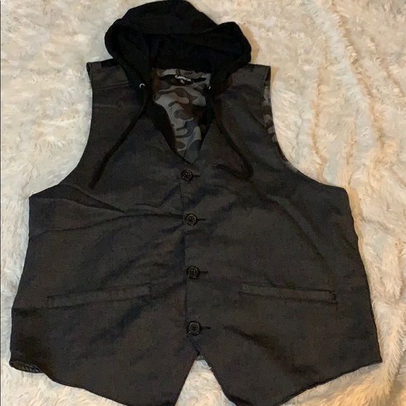 Hooded vest - Picture 1 of 8